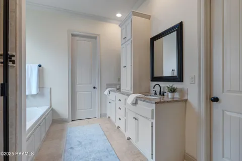 $519,000 | 102 Hennessy Drive, Lafayette, LA 70508