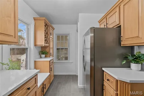 $384,900 | 2800 Manderly Drive, St. Louis, MO 63144