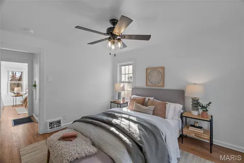 $384,900 | 2800 Manderly Drive, St. Louis, MO 63144