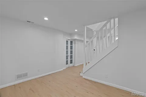 $384,900 | 2800 Manderly Drive, St. Louis, MO 63144