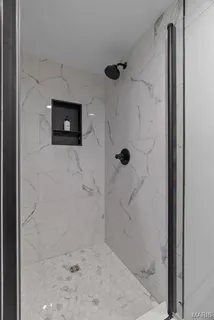 $384,900 | 2800 Manderly Drive, St. Louis, MO 63144