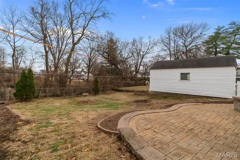 $384,900 | 2800 Manderly Drive, St. Louis, MO 63144