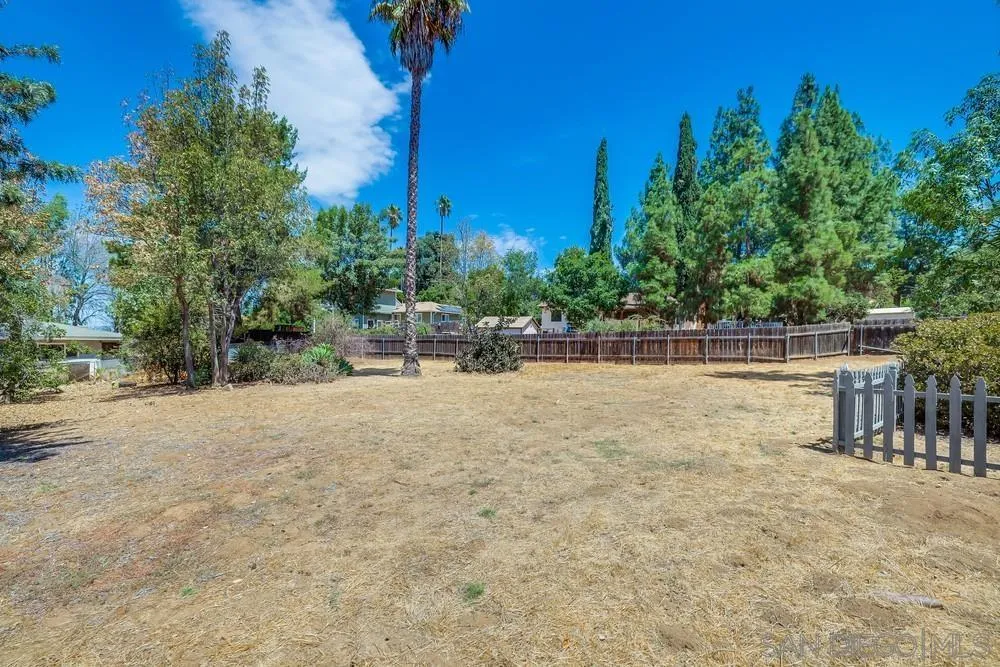 421 La Cresta Heights Road El Cajon, CA 92021 - Photo 25 of 27 Gallery Image 25