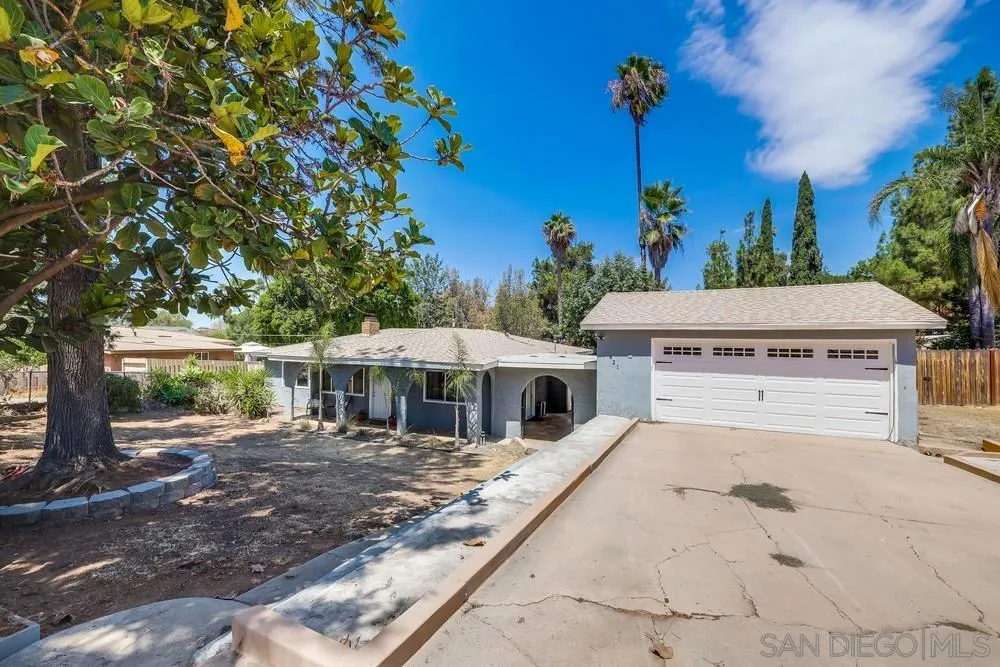 421 La Cresta Heights Road El Cajon, CA 92021 - Photo 5 of 27 Gallery Image 5