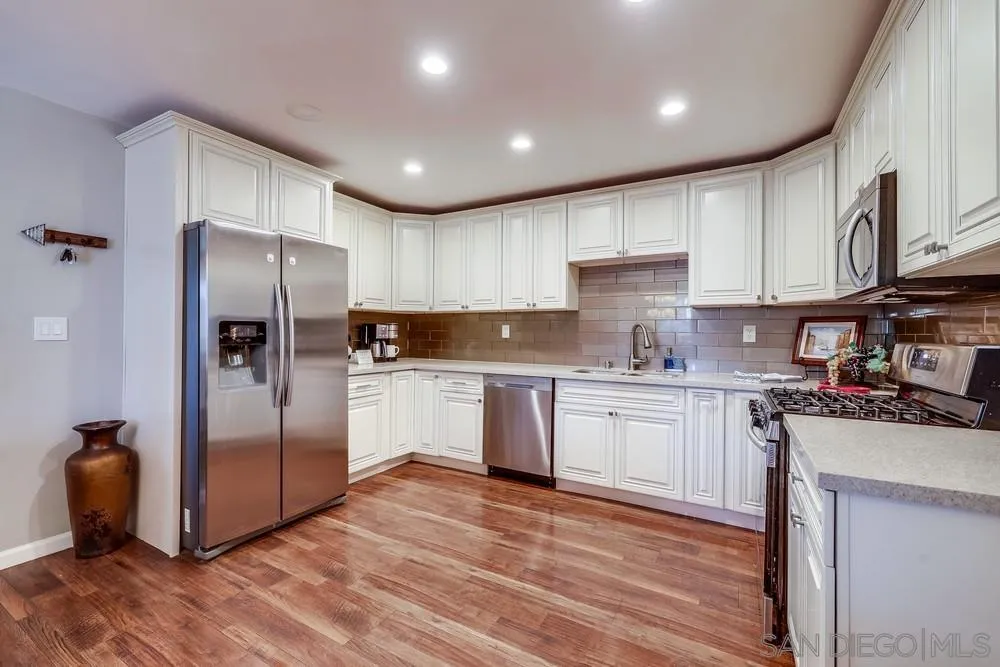 421 La Cresta Heights Road El Cajon, CA 92021 - Photo 7 of 27 Gallery Image 7