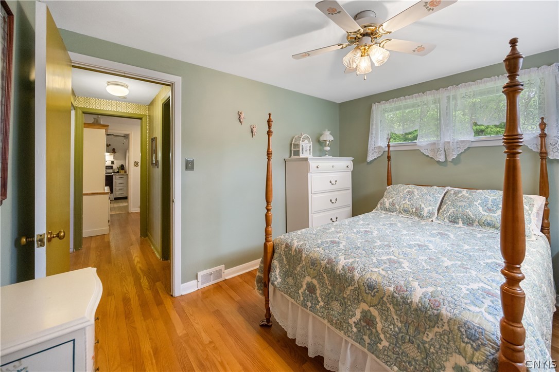 208 Harding Place Syracuse, NY 13205 - Photo 18 of 30