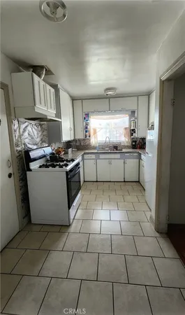 $3,150 | 5361 Arlington Avenue, Riverside, CA 92504