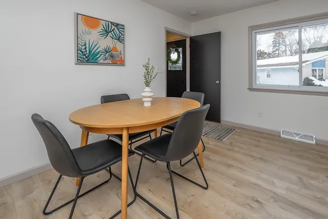 $385,000 | N84W18113 Imperial Court, Menomonee Falls, WI 53051