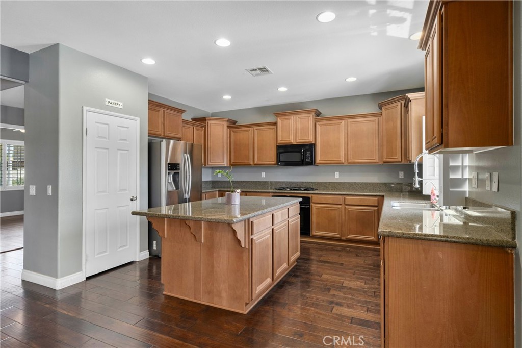 22977 Delca Lane Wildomar, CA 92595 - Photo 5 of 24