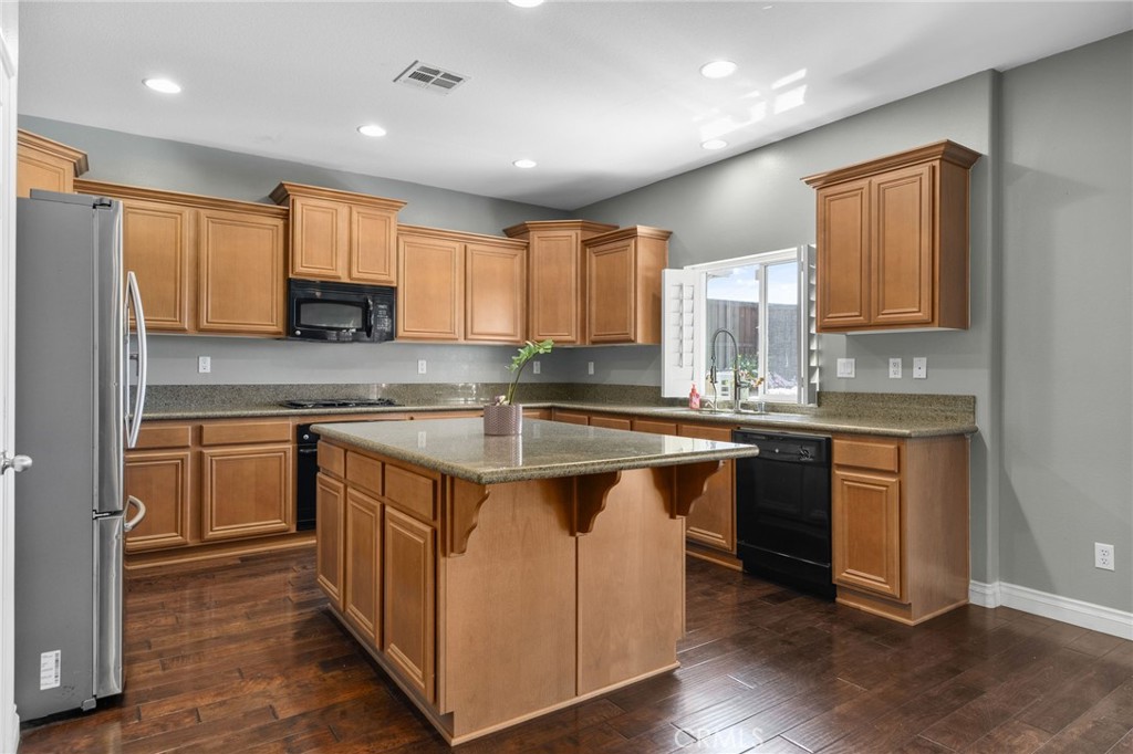 22977 Delca Lane Wildomar, CA 92595 - Photo 9 of 24