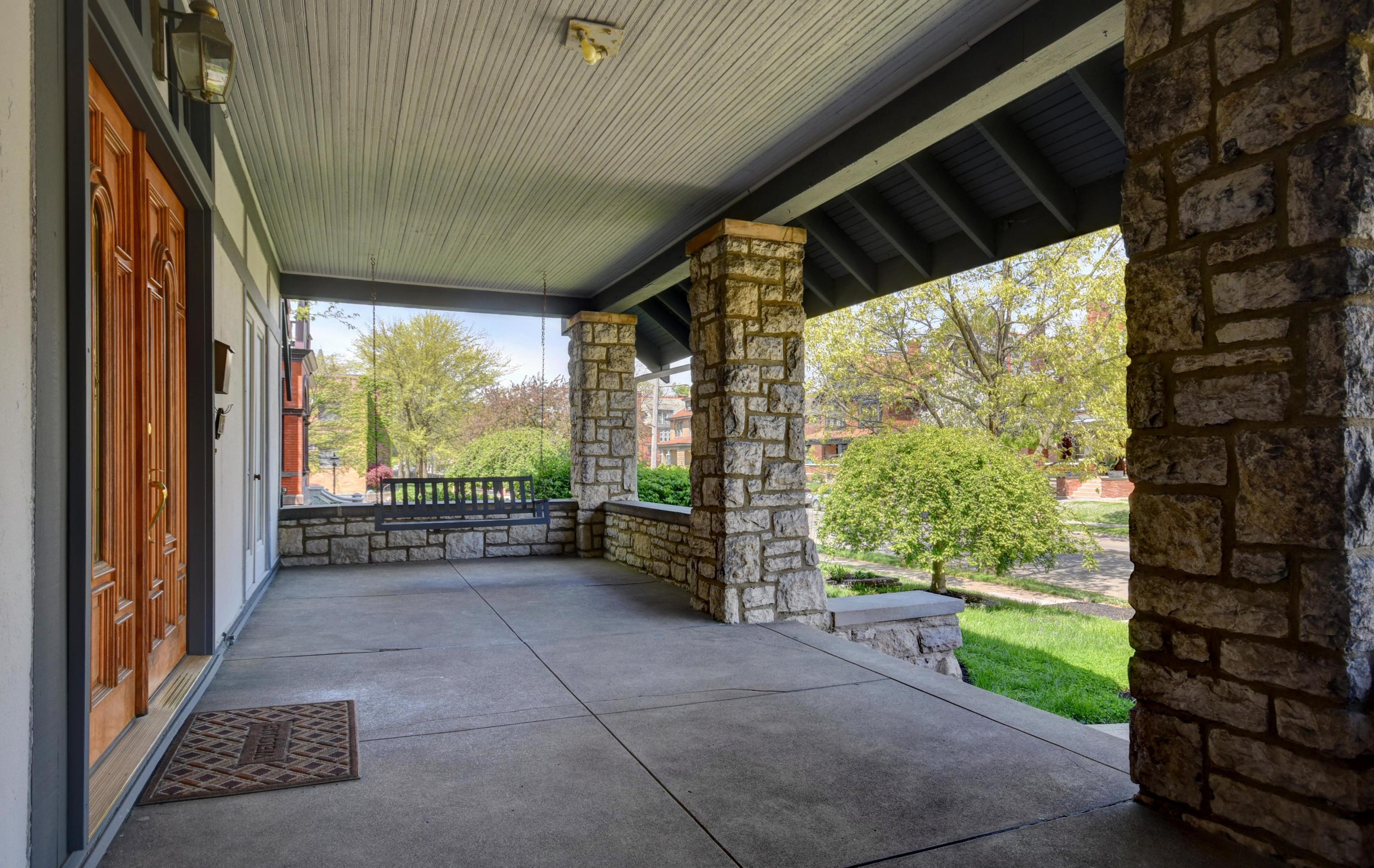 965 Bryden Road Columbus, OH 43205 - Photo 3 of 40 Gallery Image 3