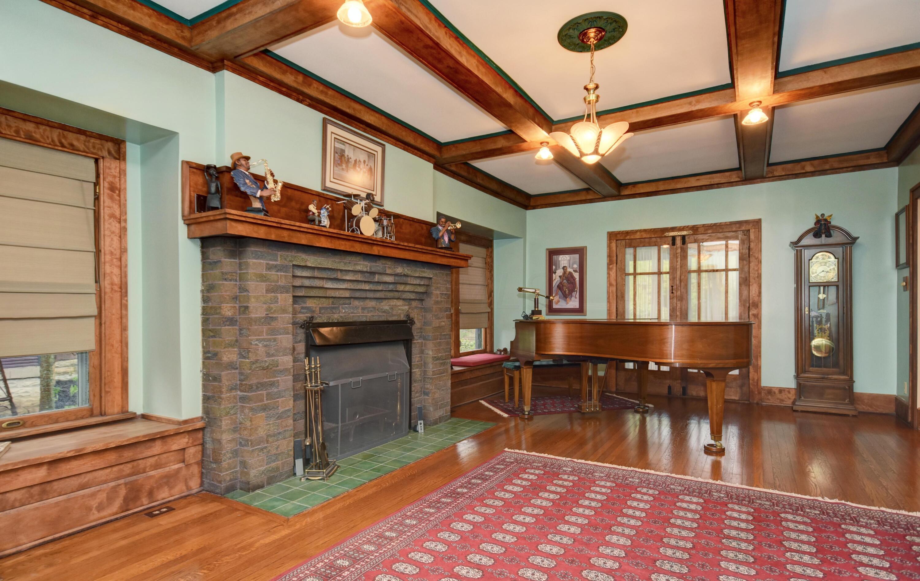 965 Bryden Road Columbus, OH 43205 - Photo 5 of 40 Gallery Image 5