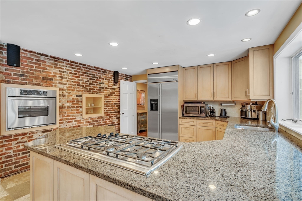 19 Sears Road Wayland, MA 01778 - Photo 11 of 42
