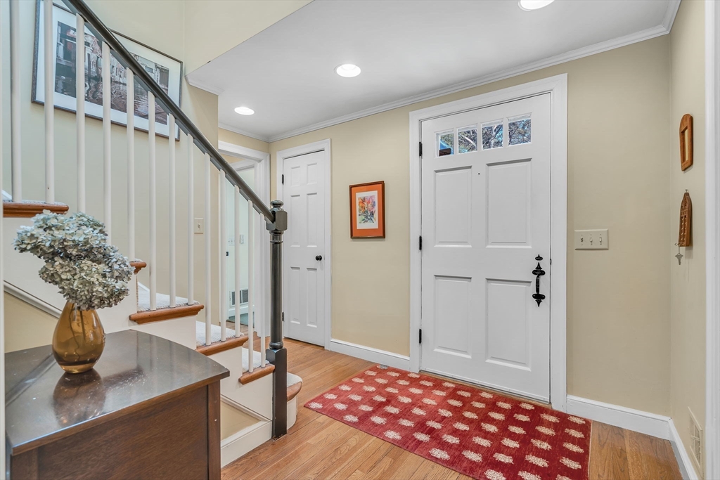 19 Sears Road Wayland, MA 01778 - Photo 2 of 42