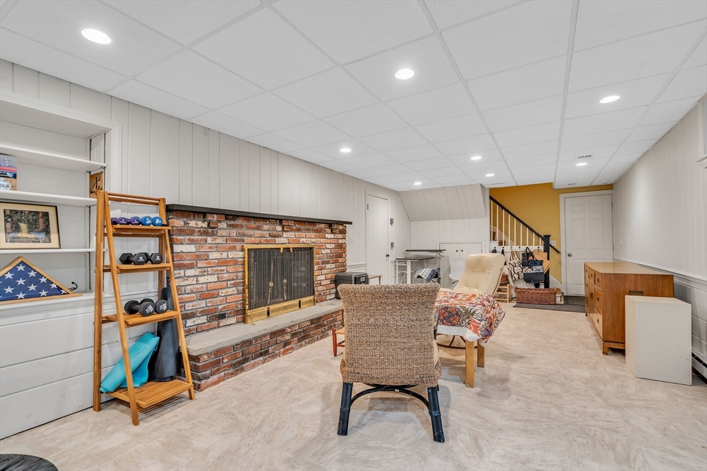 19 Sears Road Wayland, MA 01778 - Photo 32 of 42