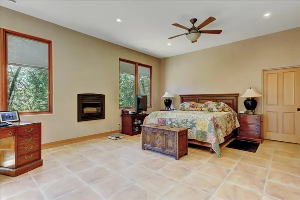 a utility room with sink dryer and washer