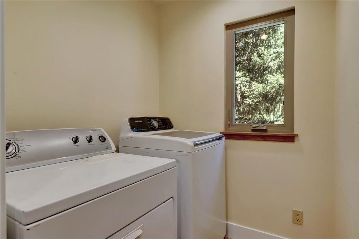 18955 Lake City Road Nevada City, CA 95959 - Photo 55 of 99 a utility room with dryer and washer
