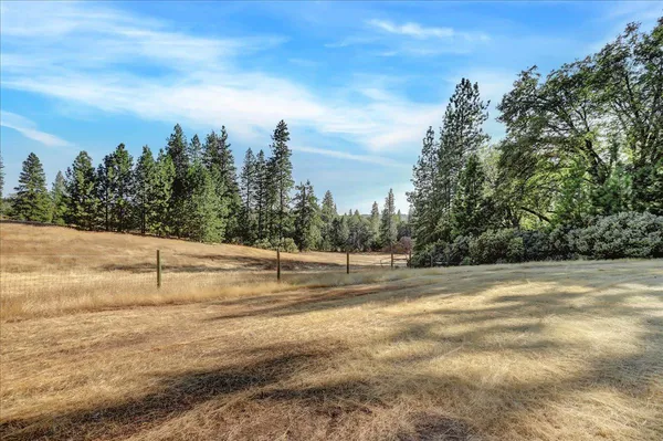 $2,400,000 | 18955 Lake City Road, Nevada City, CA 95959