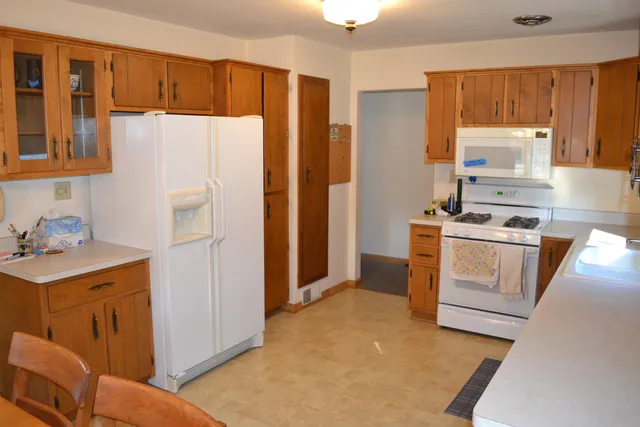 $229,000 | 655 West 19th Avenue, Oshkosh, WI 54902