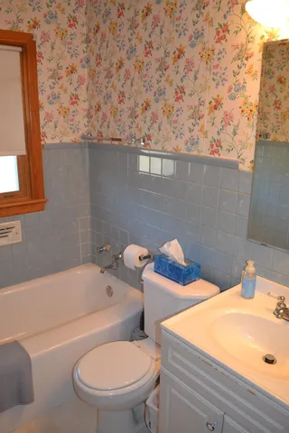 $229,000 | 655 West 19th Avenue, Oshkosh, WI 54902