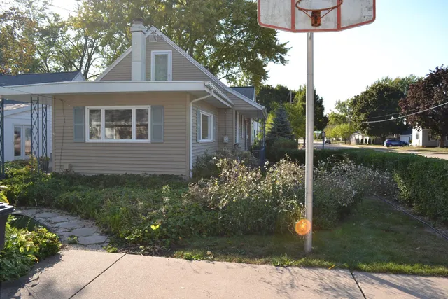 $229,000 | 655 West 19th Avenue, Oshkosh, WI 54902
