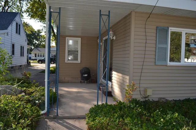 $229,000 | 655 West 19th Avenue, Oshkosh, WI 54902