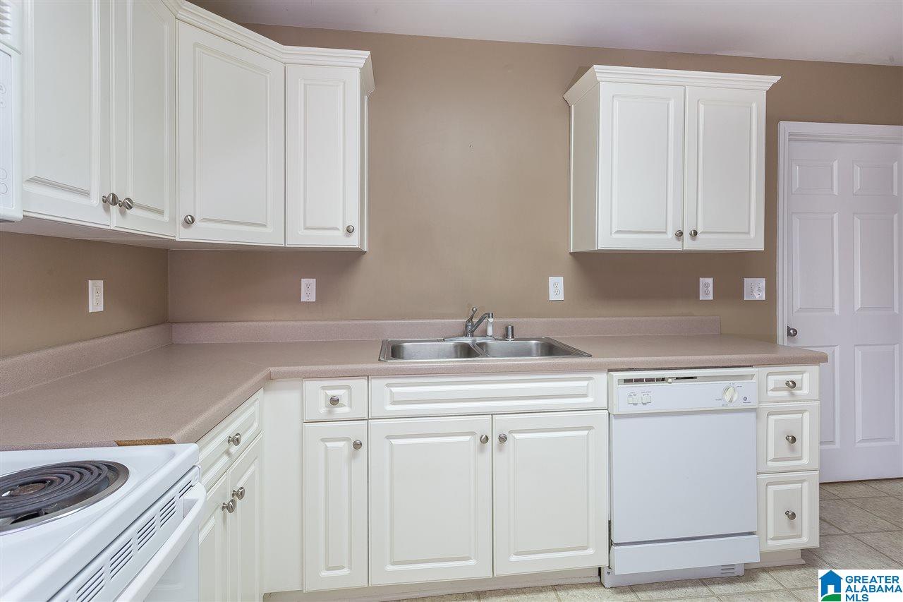 725 Roulain Road Odenville, AL 35120 - Photo 11 of 29 Gallery Image 11