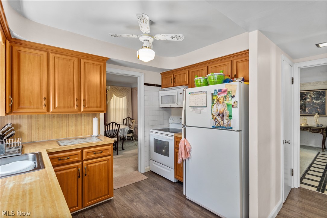 2502 Milton Road Cleveland, OH 44118 - Photo 8 of 20 Gallery Image 8