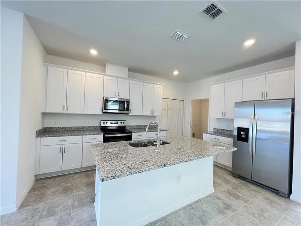 $2,750 | 2288 Treasure Hl Street, Minneola, FL 34715