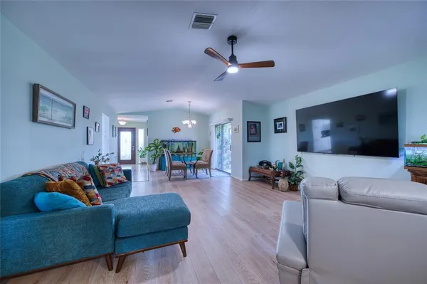 $2,000 | 76 Sandstone Circle, Venice, FL 34293