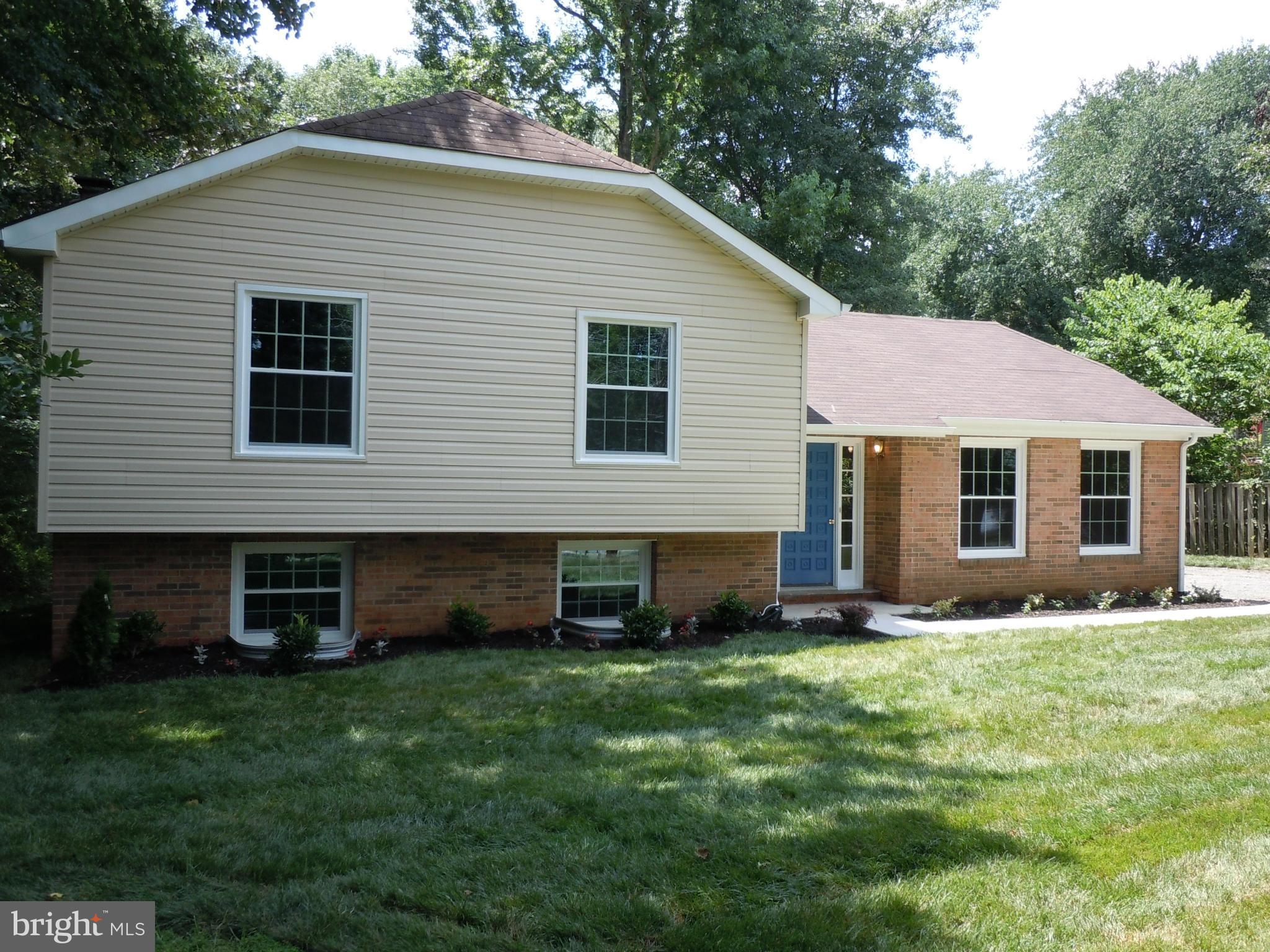 7291 Token Valley Road Manassas, VA 20112 - Photo 2 of 26 Exterior (Front)