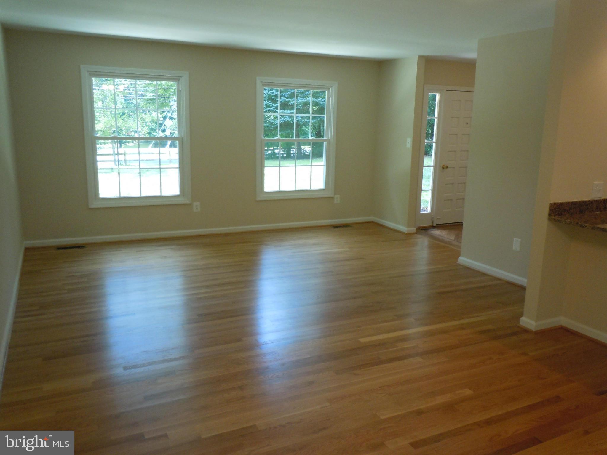7291 Token Valley Road Manassas, VA 20112 - Photo 11 of 26 Family Room