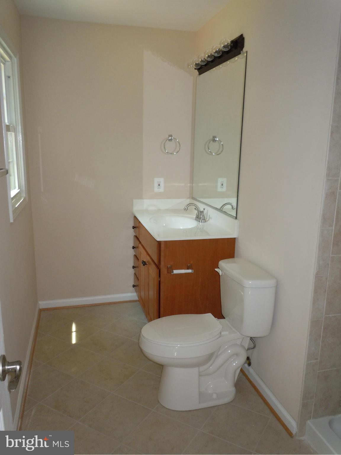 7291 Token Valley Road Manassas, VA 20112 - Photo 15 of 26 Bath (Master)