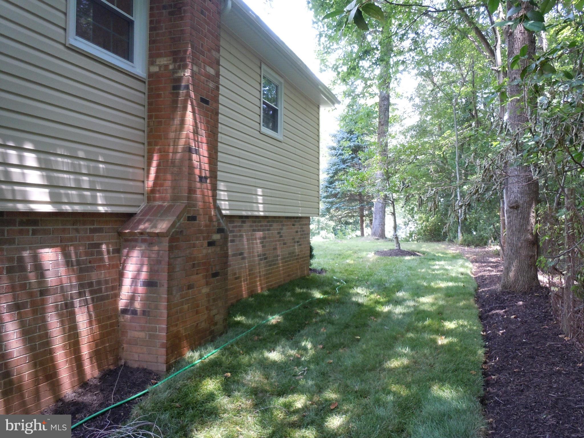 7291 Token Valley Road Manassas, VA 20112 - Photo 3 of 26 Exterior (General)
