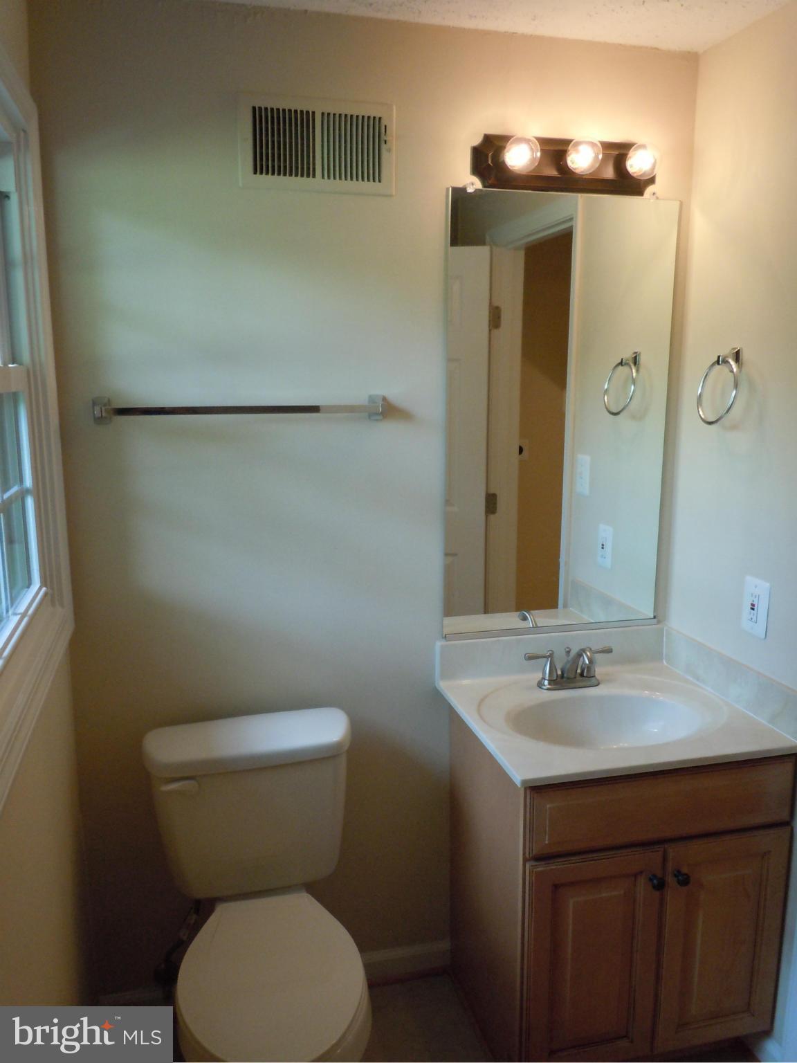 7291 Token Valley Road Manassas, VA 20112 - Photo 24 of 26 Bath #3