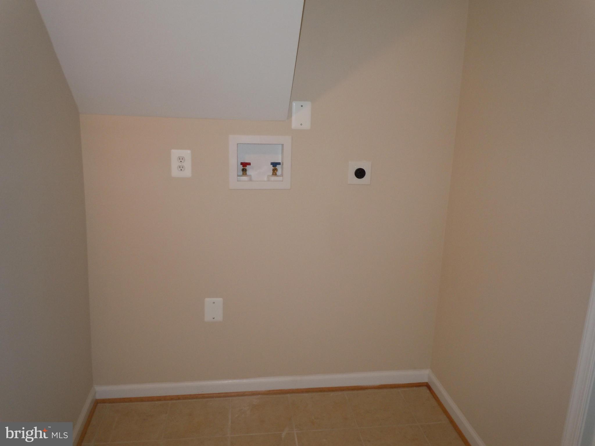 7291 Token Valley Road Manassas, VA 20112 - Photo 25 of 26 Laundry
