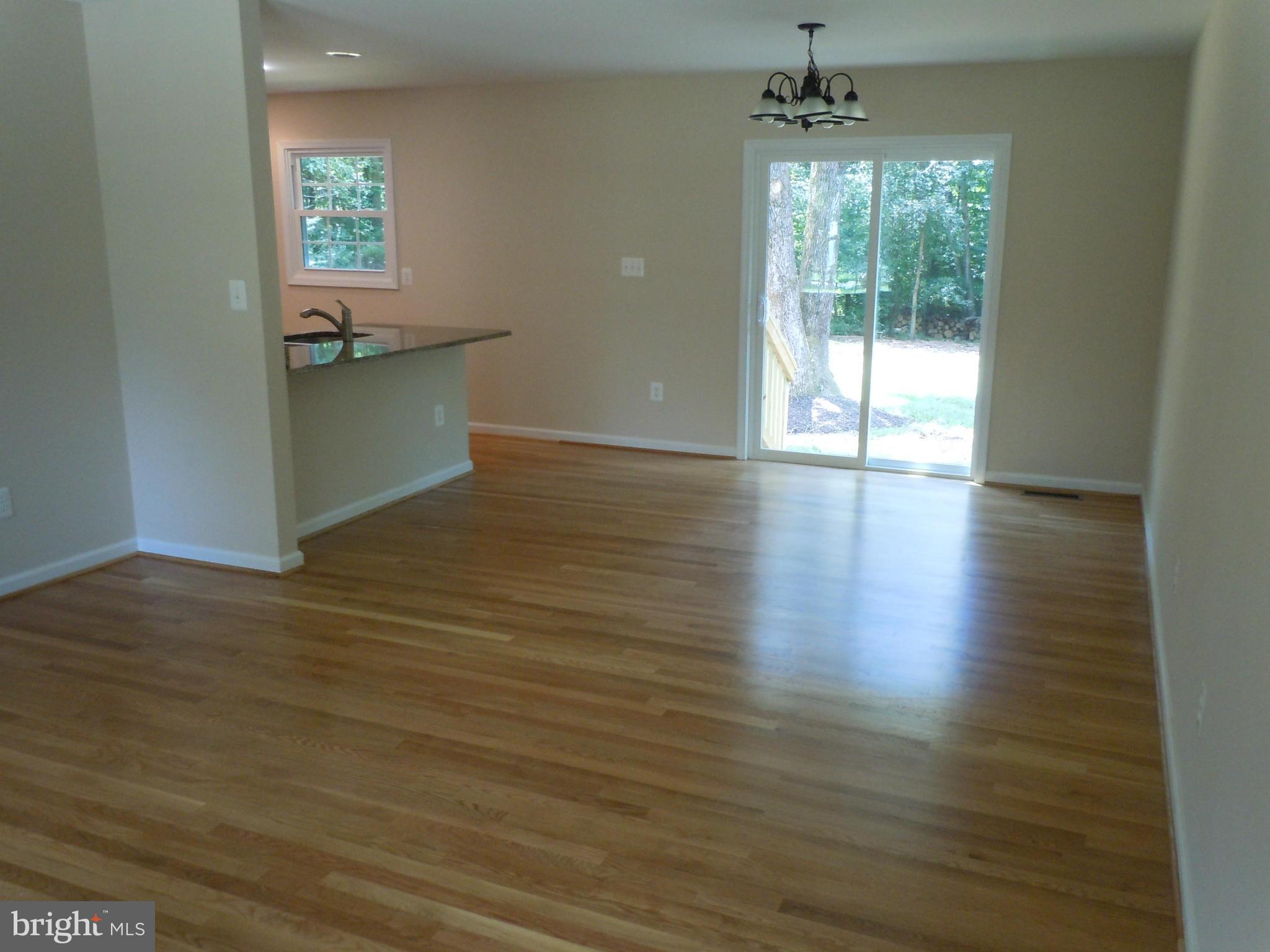 7291 Token Valley Road Manassas, VA 20112 - Photo 9 of 26 Family Room