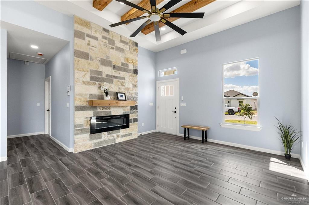 2401 Via Roma Road Weslaco, TX 78596 - Photo 3 of 20