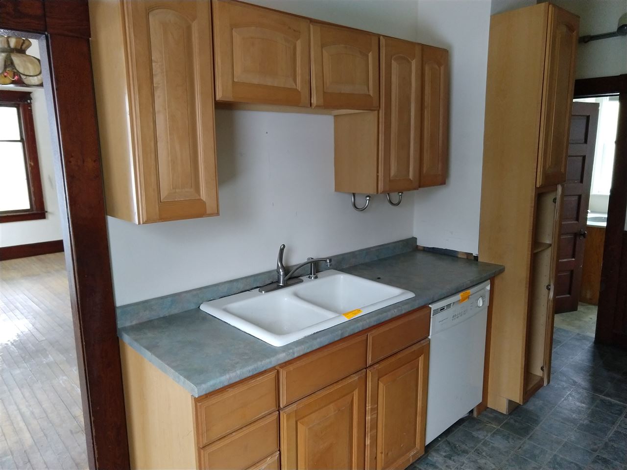 85 Library Avenue Rutland, VT 05701 - Photo 4 of 15