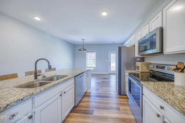 $369,900 | 2131 Frewin Court, Sevierville, TN 37876