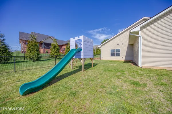 $369,900 | 2131 Frewin Court, Sevierville, TN 37876