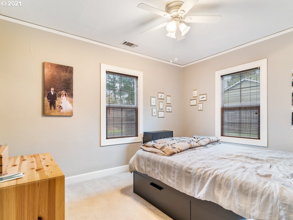 14760 Southwest Davis Road Beaverton, OR 97007 - Photo 14 of 28 Gallery Image 14