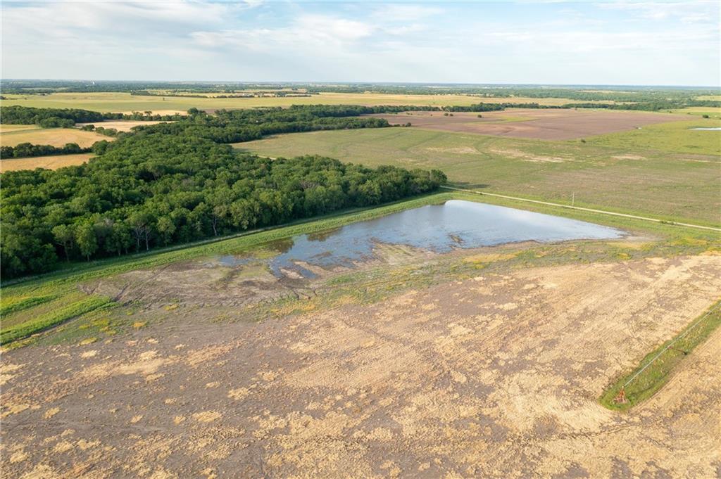 27699 South Hoch Road Osage City, KS 66523 - Photo 28 of 99