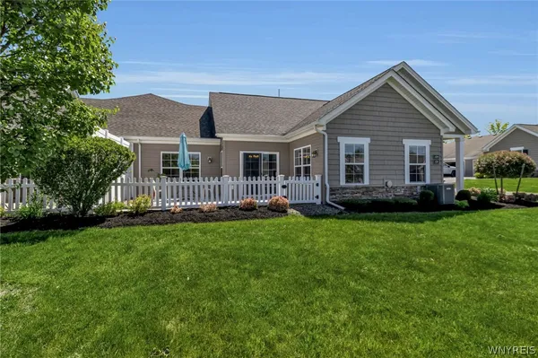 $379,900 | 5665 Southwestern Boulevard, Unit 49C, Hamburg, NY 14075