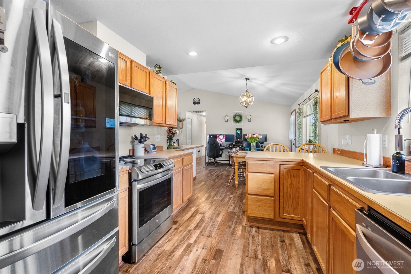 7824 196th Lane Southwest Rochester, WA 98579 - Photo 10 of 37
