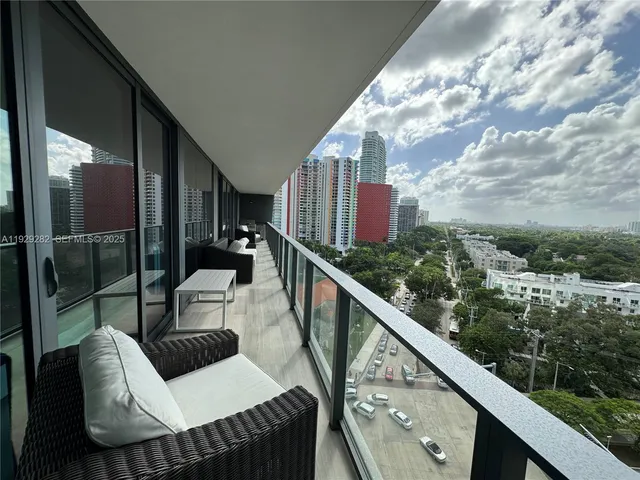 $6,000 | 1451 Brickell Avenue, Unit 1105, Miami, FL 33131
