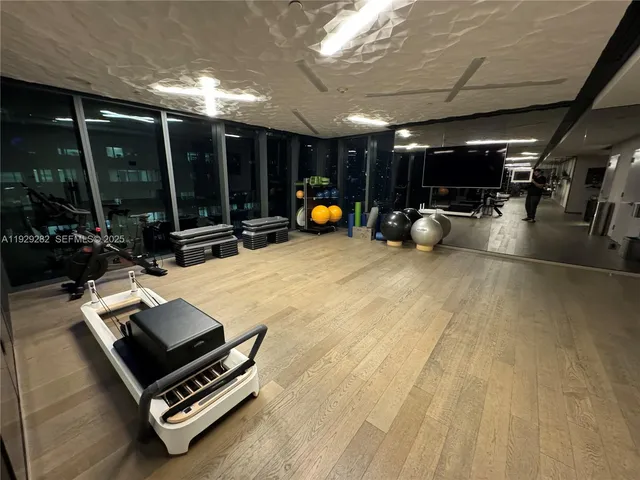 $6,000 | 1451 Brickell Avenue, Unit 1105, Miami, FL 33131