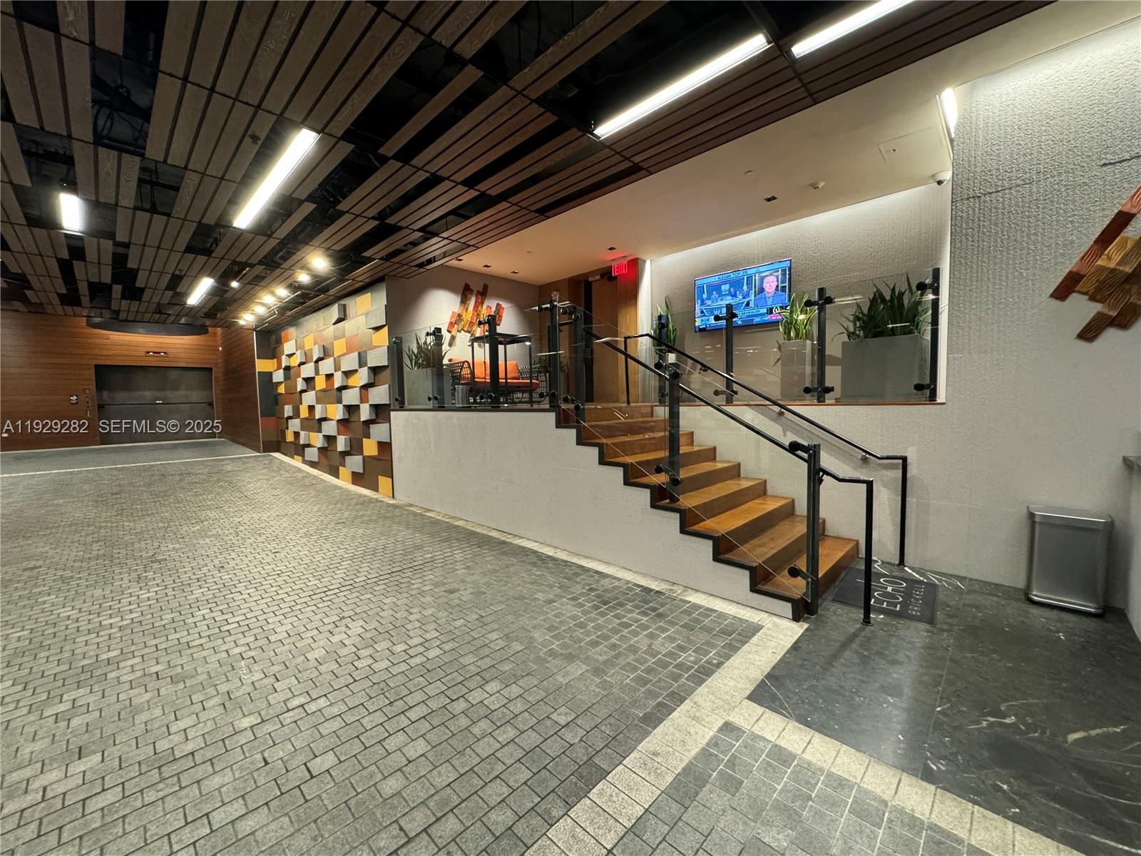 1451 Brickell Avenue, Unit 1105 Miami, FL 33131 - Photo 43 of 47 a view of entryway