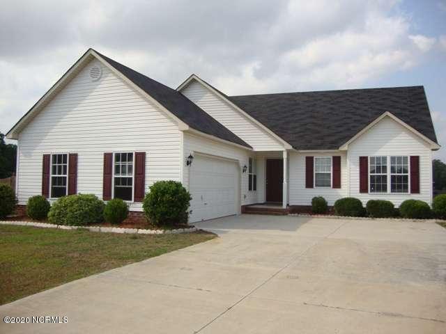302 Rivers Edge Court Jacksonville, NC 28540 - Photo 1 of 2 302 Rivers Edge front of house