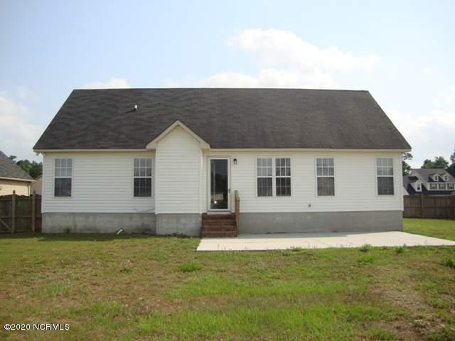 302 Rivers Edge Court Jacksonville, NC 28540 - Photo 2 of 2 302 Rivers Edge back of house